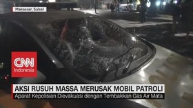 VIDEO: Aksi Rusuh Massa Merusak Mobil Patroli