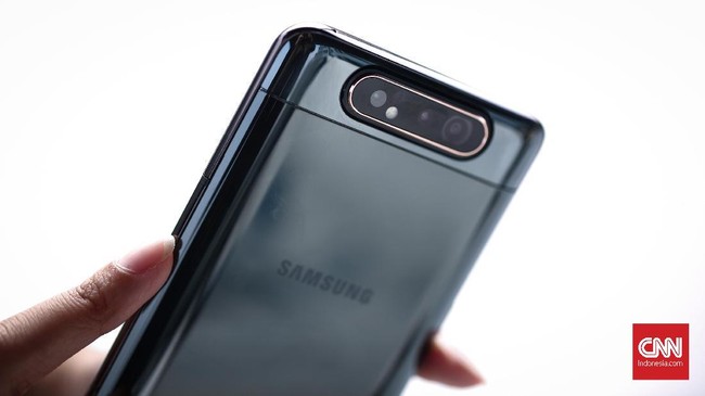Pengamat mengungkap soal merosotnya pamor Samsung di Indonesia yang disalip oleh Oppo dan Vivo.