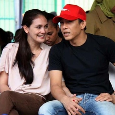 Ariel NOAH Bagikan Foto Bulan, Nama Luna Maya Terseret