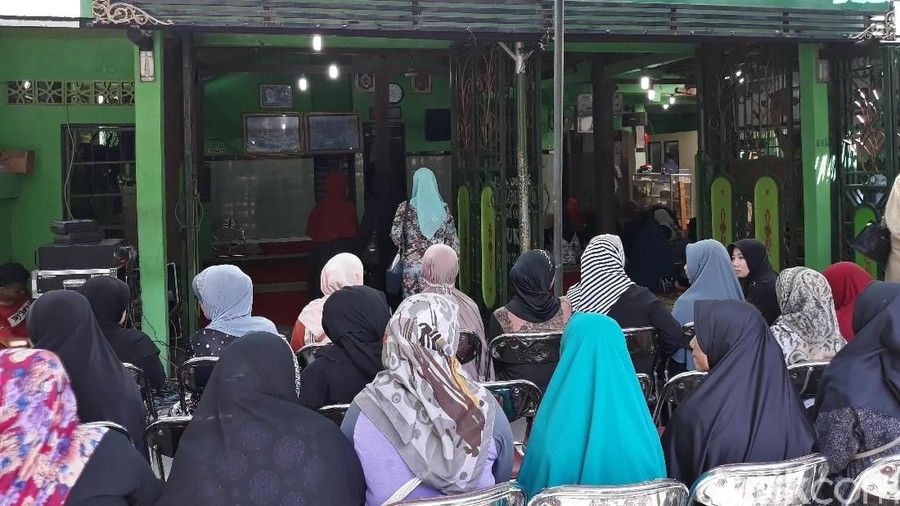Pemilik warung Bebek Slamet meninggal dunia, Senin (30/9). 