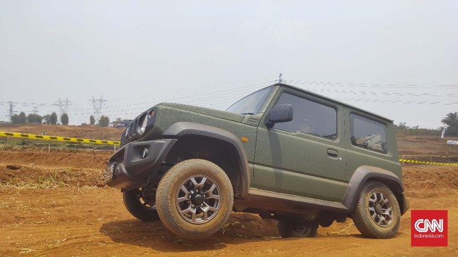 PT Suzuki Indomobil Sales (PT SIS) menarik kembali atau recall untuk Suzuki Jimny 3 pintu karena ada masalah pada komponen fuel pump.