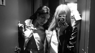 img-title Halsey dan Rose BLACKPINK Makan Malam Bersama di Paris