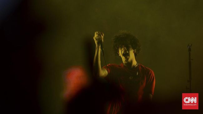 Konser The 1975 di Jakarta jadi paket komplet yang bukan hanya menghibur pecinta musiknya, tapi juga membuka mata dan pikiran lewat pesan positif.
