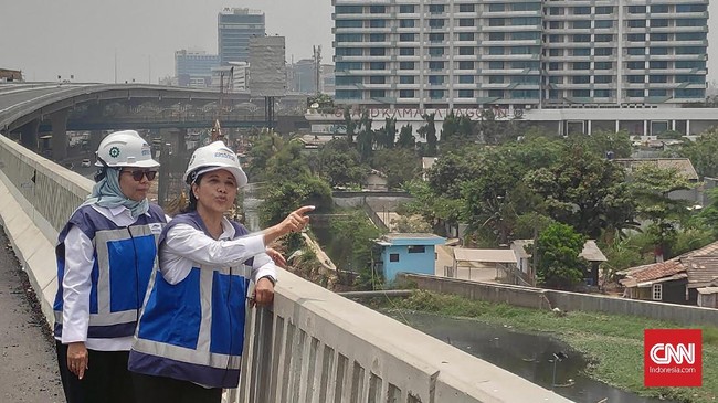 Menteri Rini: Oktober, Uji Beban Tol Layang Jakarta-Cikampek Menteri BUMN Rini Soemarno menyebut jalan tol layang Jakarta-Cikampek akan diuji beban pada akhir Oktober, sebelum beroperasi penuh pada natal 2019.