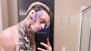 img-title Jadi Bintang Porno, Aaron Carter Pamer Alat Kelamin di IG