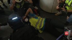 VIDEO: Jurnalis WNI Tersambar Peluru Karet Polisi Hong Kong