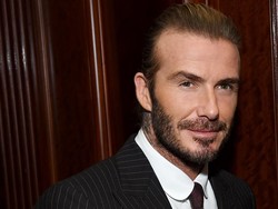 Ketika Beckham Datangi Rumah Kakek-kakek Fan Liverpool