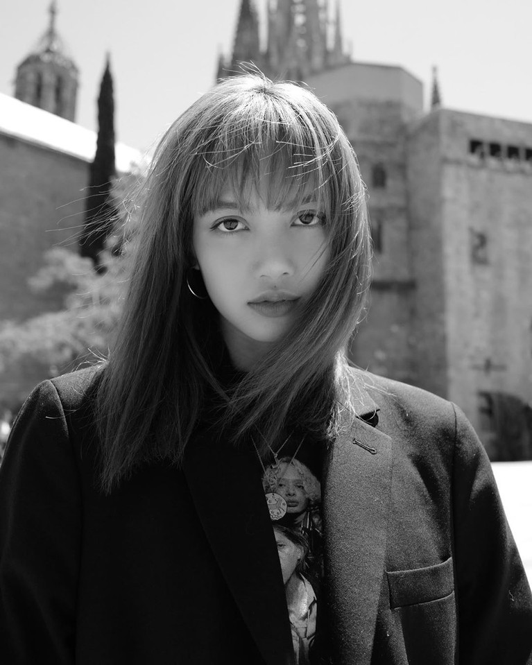 Fakta Lisa BLACKPINK, Kuasai 4 Bahasa Hingga Suka Pria Lebih Tua - Foto 1