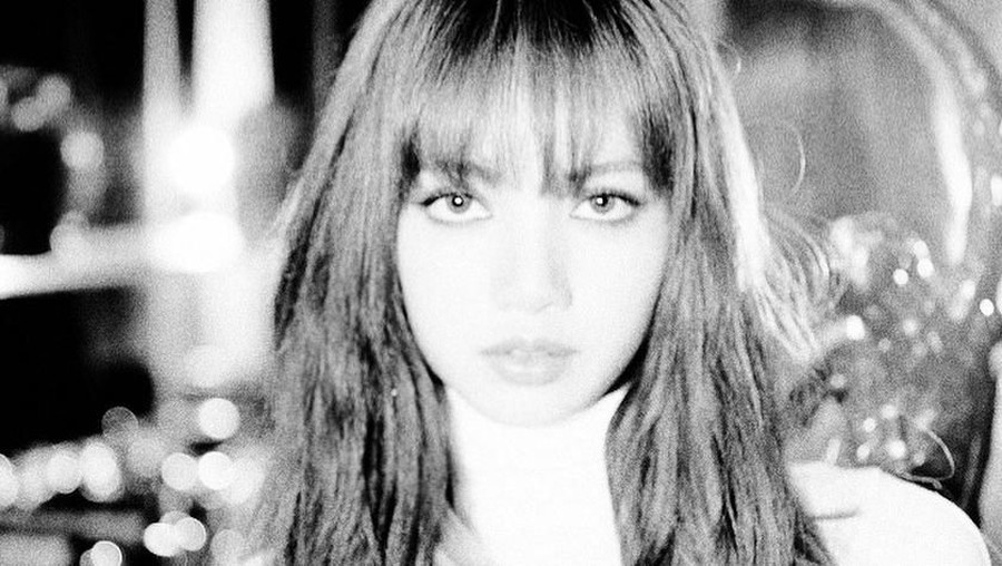 Lisa BLACKPINK kembali menuai pujian karena penampilannya yang elegan dan seperti artis barat.