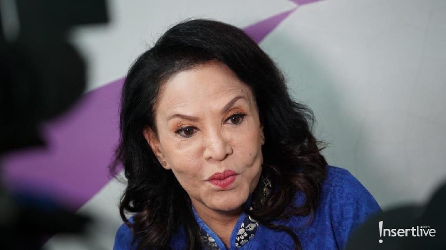 2. Mpok Atiek Mpok Atiek, Jessica Iskandar, Ayu Dewi, hingga Gracia Indri pernah mendapatkan efek samping dari perawatan yang dilakukan seperti Via Vallen.