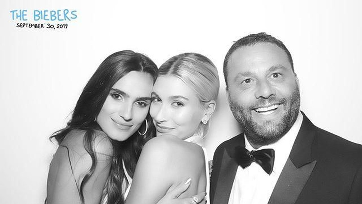 Beberapa momen kebahagiaan para sahabat dalam pernikahan Justin Bieber dan Hailey Baldwin