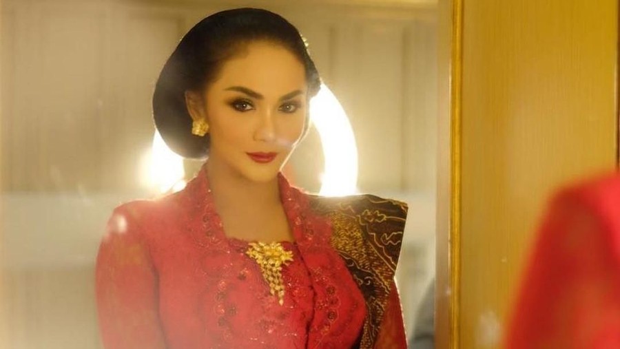 Perincian gaji anggota DPR RI yang akan diterima oleh Mulan Jameela dan Krisdayanti setiap bulan.