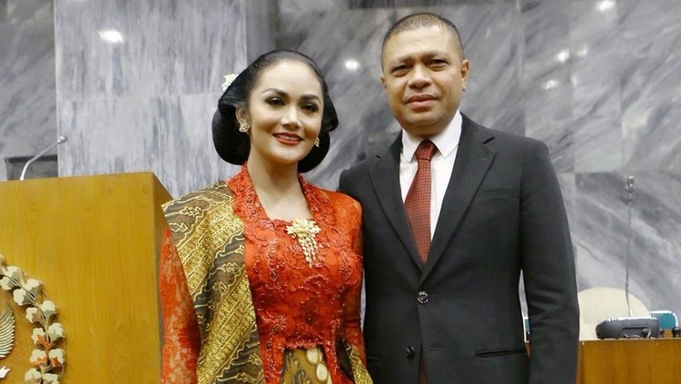 Raul Lemos mendadak menyinggung tentang perselingkuhan. Ada masalah dengan Krisdayanti?