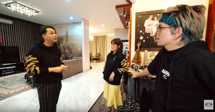 Potret Rumah Mewah Ussy Andhika Tolietnya Seperti Hotel Potret Rumah Mewah Ussy Andhika Tolietnya Seperti Hotel