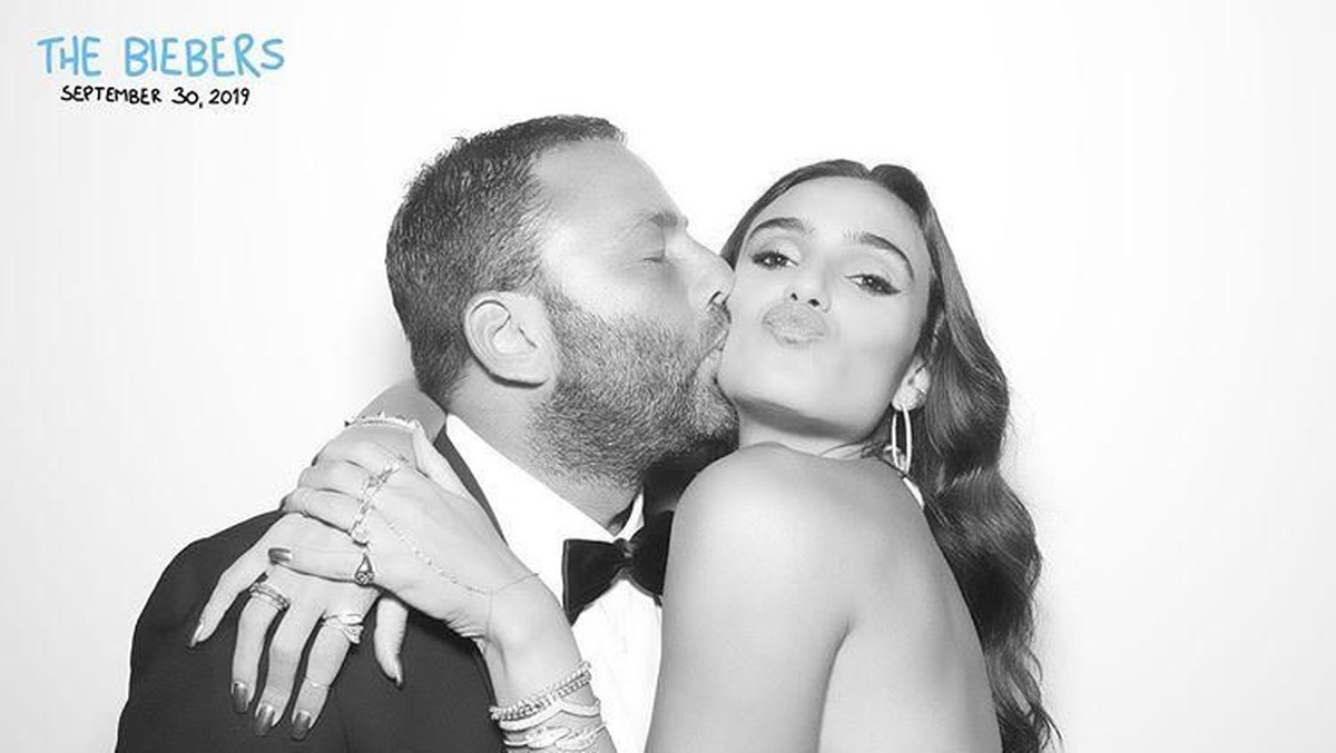 Beberapa momen kebahagiaan para sahabat dalam pernikahan Justin Bieber dan Hailey Baldwin