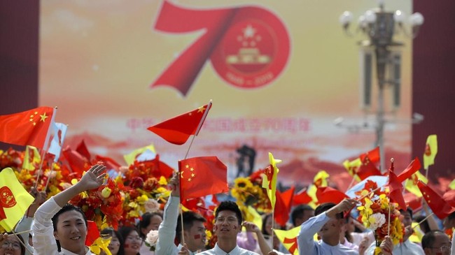 Pemerintah China menuduh Amerika Serikat adalah sumber ketidakstabilan di dunia akibat kebijakannya yang kerap mencampuri urusan negara lain.