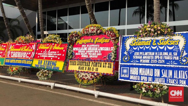 Haji Lulung menjadi wakil rakyat di DPR melalui kendaraan politik PAN mewakili Dapil Jakarta 3 (Jakarta Barat, Jakarta Utara, dan Kep Seribu).