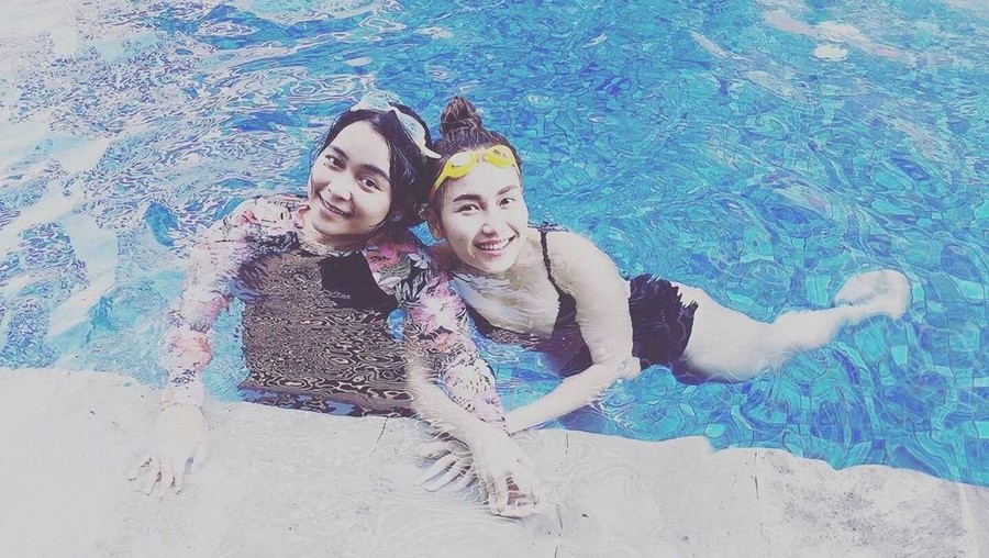 5 seleb Indonesia yang pamer tubuh dengan berbikini menjadi sorotan.