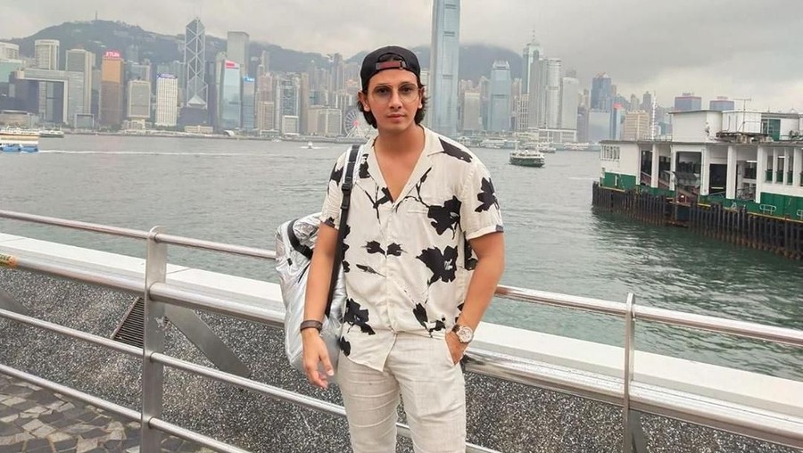 Banyak Artis Pendatang Baru Modal Sensasi, Sonny Septian: Miris Sonny Septian geram dengan artis pendatang baru yang hanya bermodalkan sensasi.
