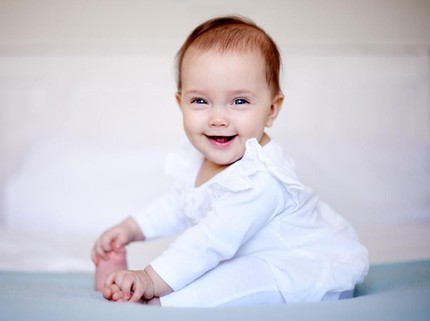 20 Nama Bayi Perempuan Islam dengan Arti Penolong