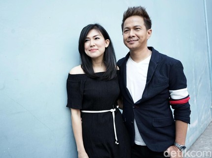 5 Fakta Istri Delon, Single Mom Cantik dan Kaya Raya