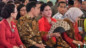 Iriana di Acara Istana Berkebaya: Izin Pak Jokowi, Saya Mau Berpantun