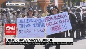 VIDEO: Demo Massa Buruh Tagih Janji Gubernur di Surabaya
