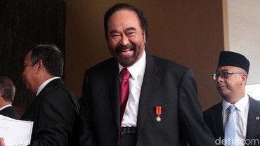 img-title Surya Paloh Ketawain Megawati Kala Dipelengosin Saat Pelantikan MPR DPR