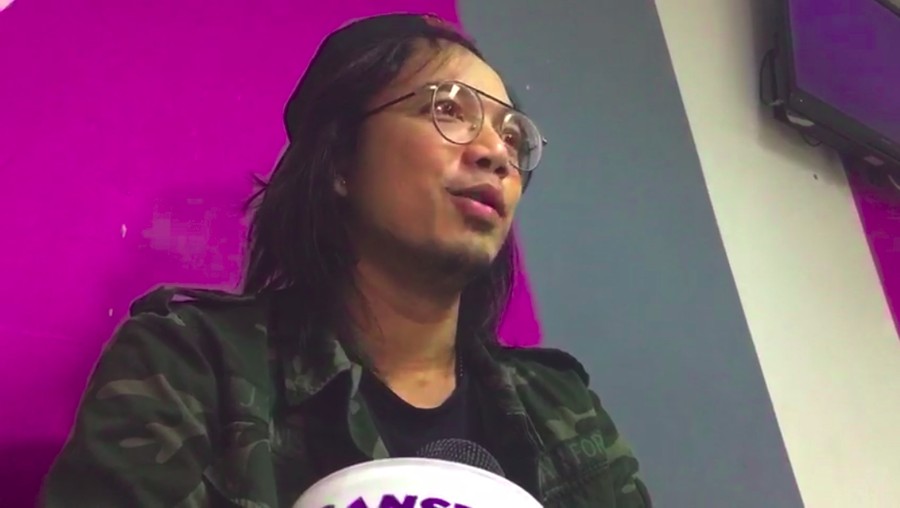 Cover Lagu, Zian Spectre Pakai Suling Sebagai Instrumen
