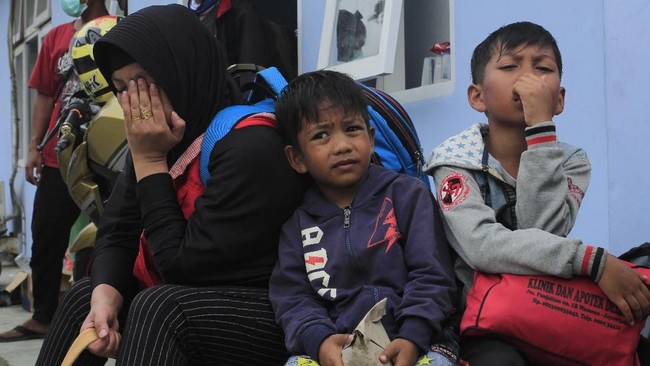 Sebanyak 62 warga Jawa Timur yang merantau di Wamena tiba di Pelabuhan Tanjung Perak, Surabaya, setelah berlayar lima hari menggunakan KM Ciremai dari Papua.
