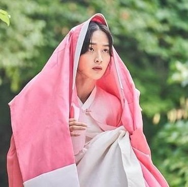 Tampil Cantik di 'Tale of Nokdu', Jang Dong Yoon Banjir Pujian