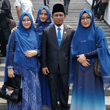 Cerita Lora Fadil Bawa 3 Istri Saat Dilantik Jadi Anggota DPR