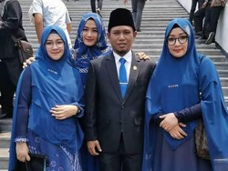 Kontroversi Lora Fadil, Ayah Anggota DPRD Jember yang Viral Main Game Saat Rapat