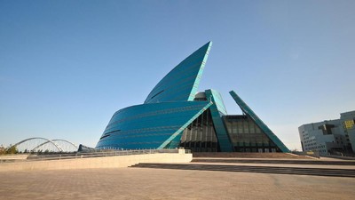 Astana, Kota dengan Bangunan Paling Aneh di Dunia