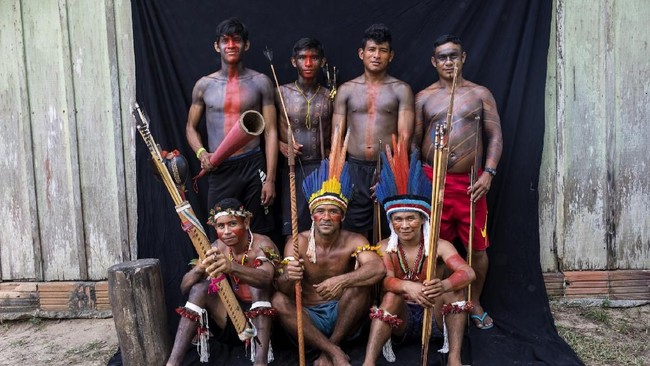 FOTO: Lukisan Tubuh Suku Tembe demi Kehidupan Amazon