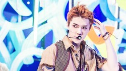 6 Idol Korea Tampan Pakai Batik, Siap Digandeng ke Kondangan