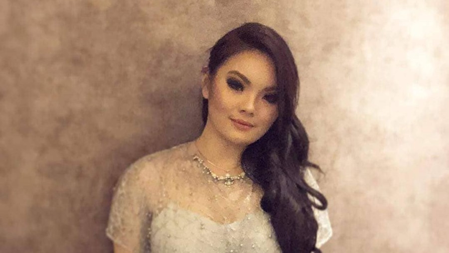 Sejumlah wanita muda, cantik dan lulusan universitas luar negeri dilantik menjadi anggota DPR RI 2019-2024.