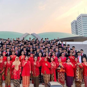 5 Wanita Muda dan Cantik yang Dilantik Jadi Anggota DPR