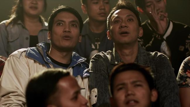 'Pretty Boys' mengisahkan Anugerah (Vincent Rompies) dan Rahmat (Desta) yang merantau ke Jakarta untuk menjadi pembawa acara televisi.