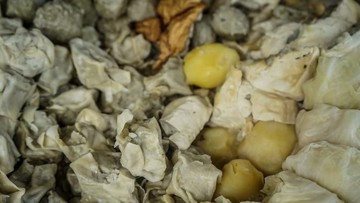 SIOMAY BANDUNG DAN EKONOMIS