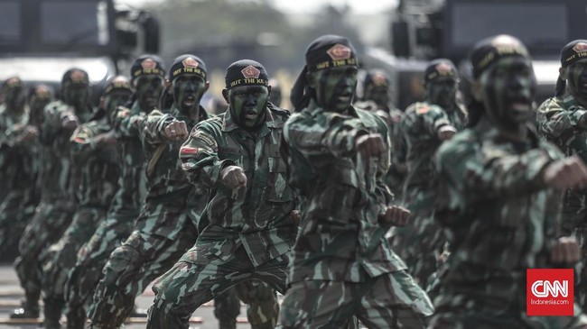 Komnas HAM menilai kebijakan keturunan mantan anggota PKI boleh mendaftar jadi TNI termasuk bagian pemulihan hak korban peristiwa 1965-1966 silam.