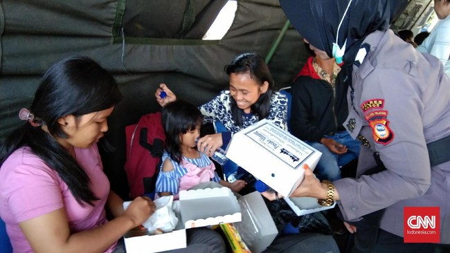Dari total 507 pengungsi Wamena yang melewati Makassar, mereka yang berasal dari Sulsel 155 orang, Malang 226 orang, Semarang 72 orang dan Jakarta 54 orang.