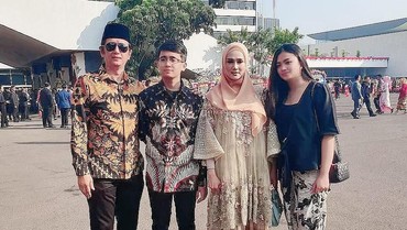 img-title Siapa Sosok Pria Misterius yang Temani Mulan Jameela Saat Pelantikan DPR?