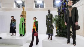 Ready To Wear Perdana Schiaparelli dan Ralph&Russo di Paris