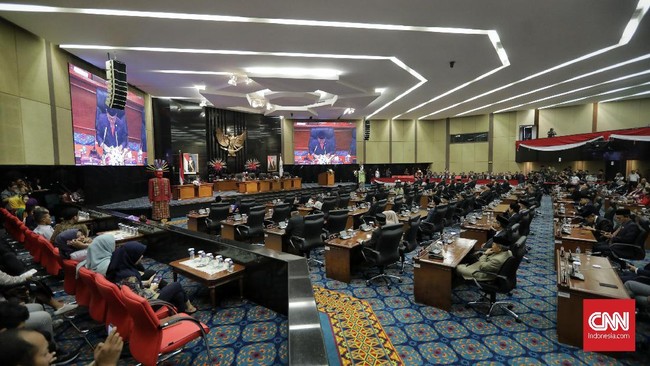 Wakil Ketua DPRD DKI fraksi Gerindra M. Taufik mengklaim persiapan pemilihan hanya tinggal penyempurnaan tata tertib.