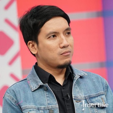 Desta Jatuh dari Panggung Disebut Gimmick, Sang Istri Membela