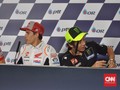 Marquez Yakin Rossi Belum Mau Pensiun dari MotoGP