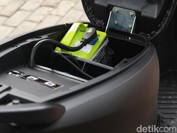 Simak! ESDM Blak-blakan Alasan Pemerintah Kasih Subsidi Motor Listrik