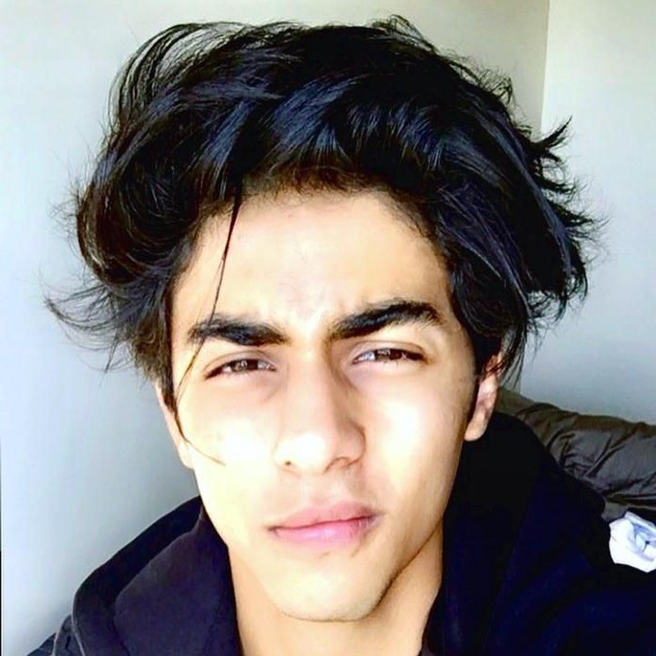 <p>Meski sudah terjun ke dunia hiburan, Aryan Khan termasuk pemuda yang tertutup. Ia jarang tampil di media dan tidak begitu aktif di media sosial. (Foto: Instagram @___aryan___)</p>