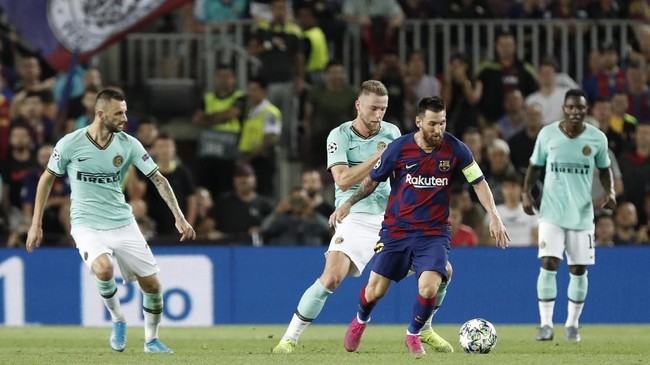 Inter Milan wajib menang saat menjamu Barcelona di Giuseppe Meazza jika mau lolos ke babak 16 besar Liga Champions, Rabu (11/12).